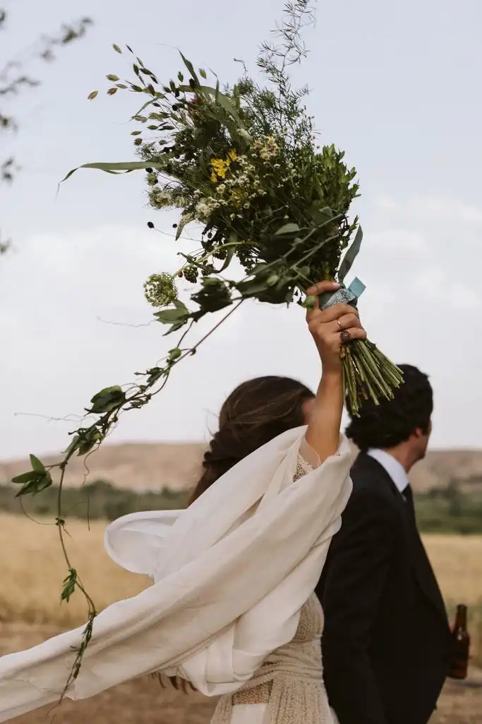 Decoración de ceremonia en bosque
